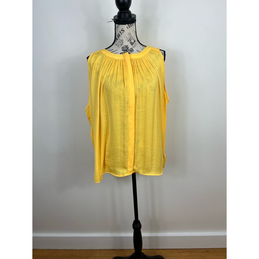 Simply Vera Wang Semi Sheer Yellow Button Up Tank top
